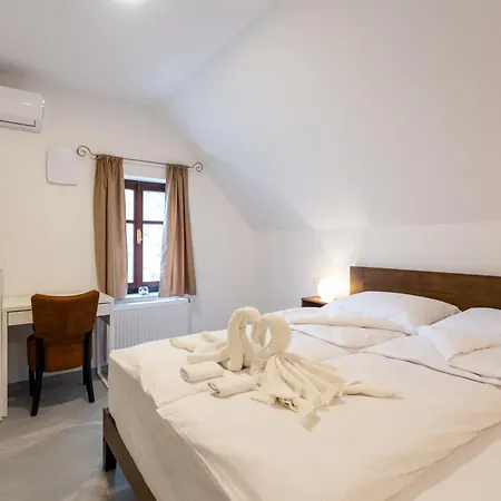Prenocisca Manna * Ljubljana